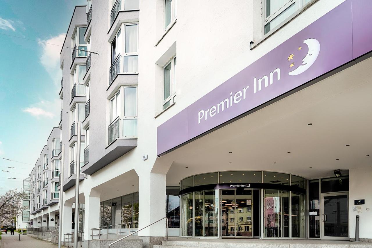 Premier Inn Stuttgart Bad Cannstatt Extérieur photo